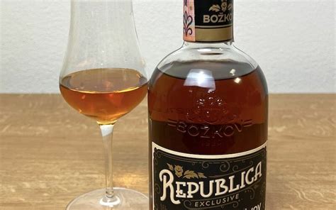 Fľaša rumu Božkov Republica Reserva