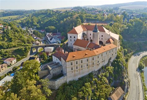 Historický hrad nad liehovarom