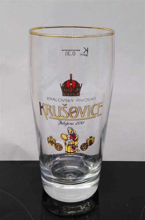 Pohár pšeničného piva Krušovice s penou