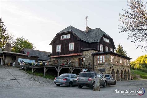 Tradičná slovenská dedina v Bielych Karpatoch