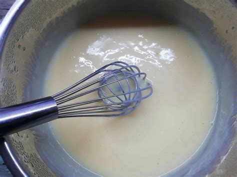 Šľahanie žĺtkov s cukrom nad parou