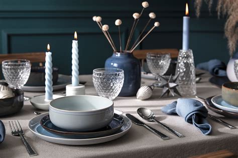 Sviatočný stôl s fľašou piva