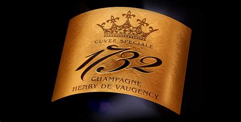 Ukážka rôznych dizajnov samolepiacich etikiet na alkohol