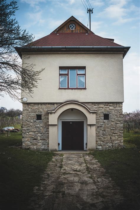 Tradičné skalické vinohradnícke búdy