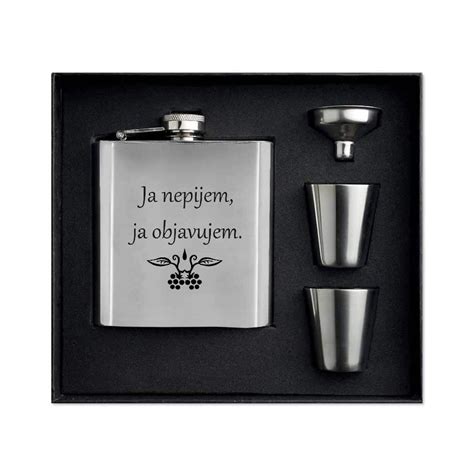 Fotografia súpravy ploskačky s pohárikmi a nálevkou