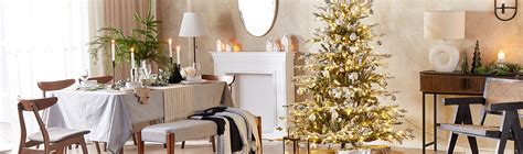 Sviatočne prestretý stôl s vaječným likérom