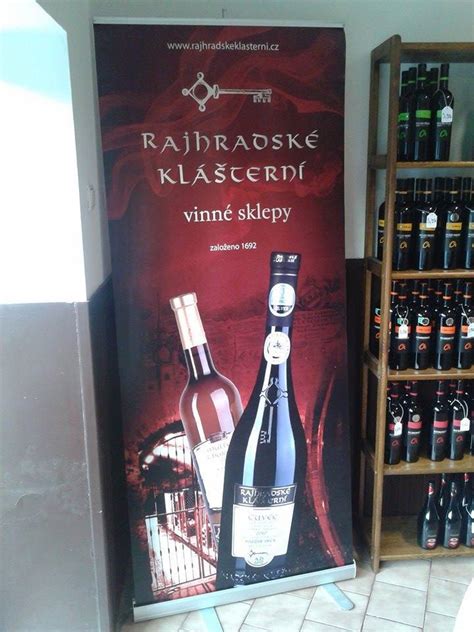 Infografika vysvetľujúca rôzne kategórie a prívlastky vína