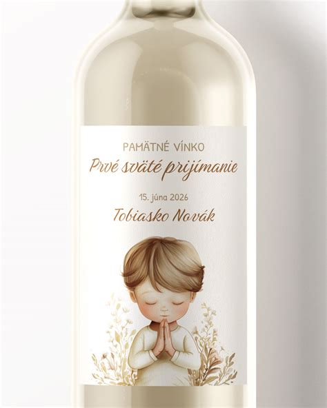 Chlapec ponúkajúci chlieb a víno Ježišovi na kríži