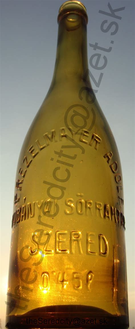 Pivová fľaša s výklopným uzáverom