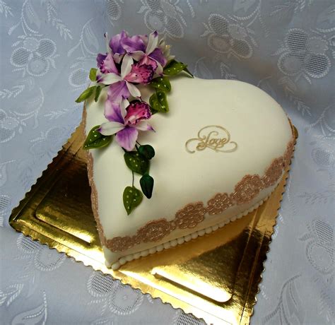 Torta v tvare pivného suda