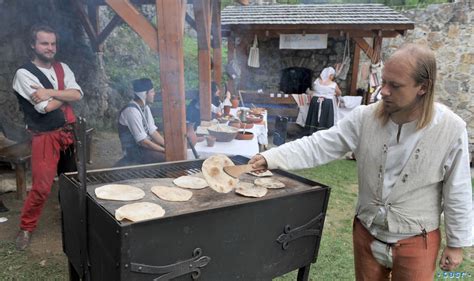 Dobová kuchyňa na festivale