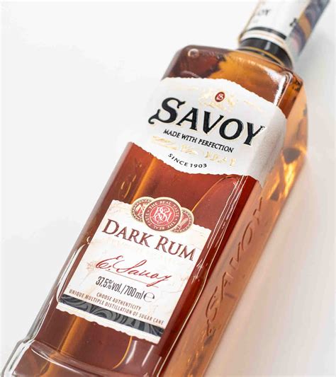 Detailná fotografia fľaše Savoy SIS Savoy Biely Rum
