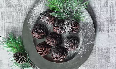 Ilustračná fotografia fašiangových šišiek posypaných práškovým cukrom