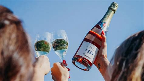 Ilustračné foto šumivého vína