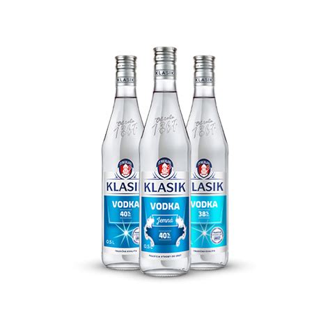 Dve fľaše Nicolaus Klasik Vodka rôznych veľkostí