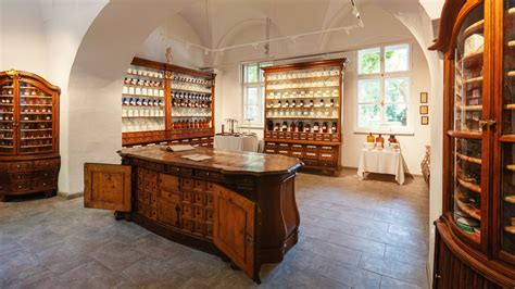 Pohľad na vinohradnícke búdky v Skalici