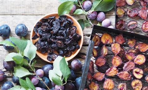 Ilustrácia sušených sliviek