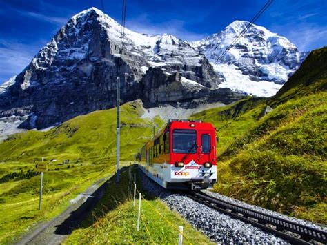 Glacier Express vo švajčiarskych Alpách