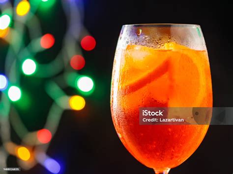 Pohár s Aperol Spritz