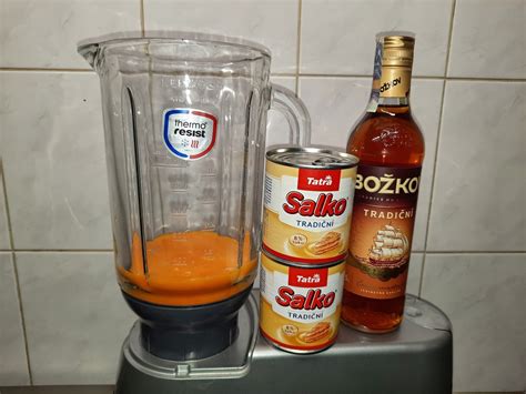 Suroviny na vaječný koňak