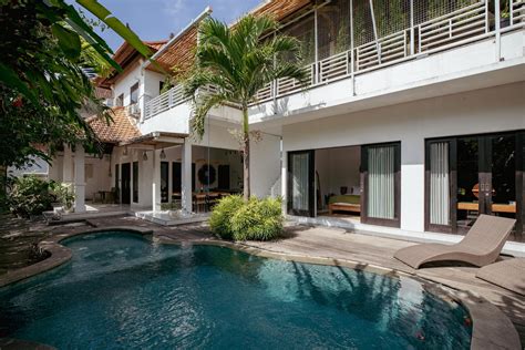 ryžové polia pri západe slnka