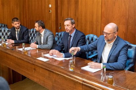 Ilustračná fotografia právnického dokumentu