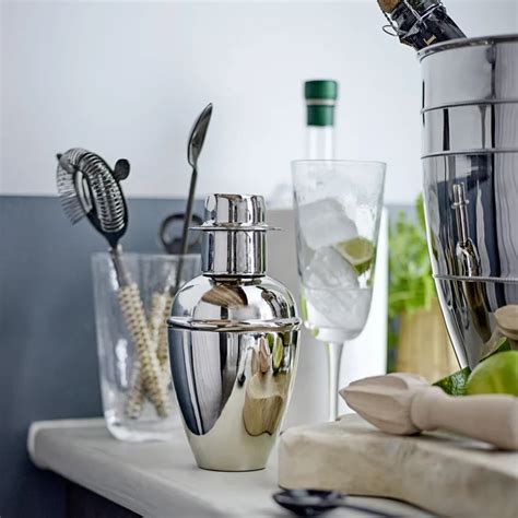 Šejker z nerezovej ocele