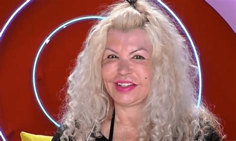 Interiér moderného kina