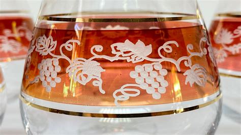 Československé sklo s brúseným dekorom