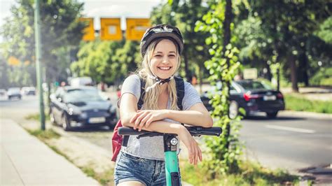 Ilustrácia znázorňujúca škody spôsobené alkoholom na pečeni