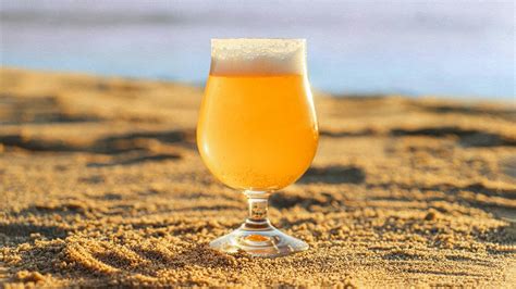 Ilustrácia cyklistu popíjajúceho pivo