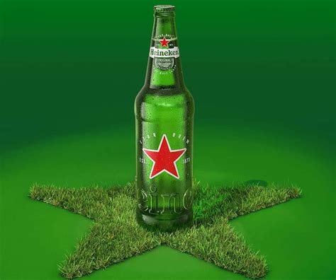 Ikonické zelené fľaše Heineken s červenou hviezdou
