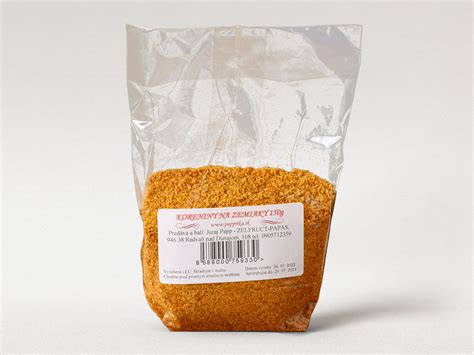 rozmanité ovocie a koreniny na prípravu punču