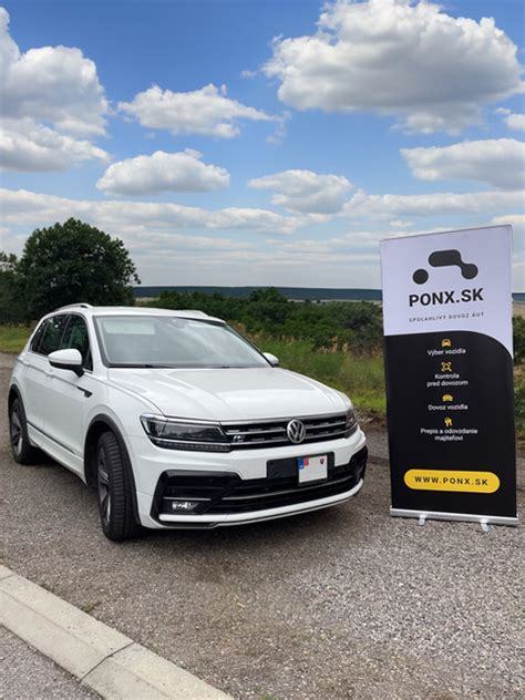 Ilustrácia historickej scény z Nemecka s cyklistami a pivom.