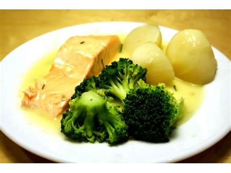 Ilustrácia znázorňujúca lososa s holandskou omáčkou