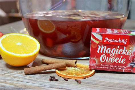 Zloženie vianočného punču: ovocie, korenie, čaj