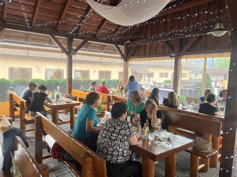 Letné posedenie s bielym vínom