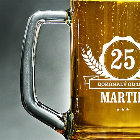 Pivný krígeľ s gravírovaním