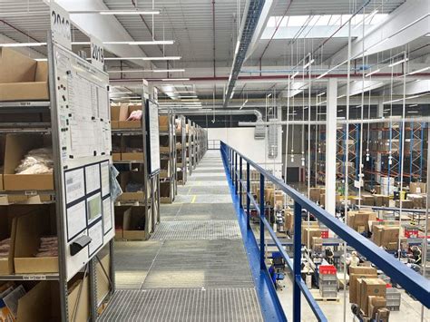 Sklad s rôznymi druhmi nápojov