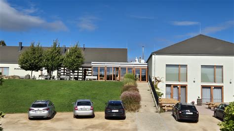 Pohľad na penzión Zichovecký pivovar