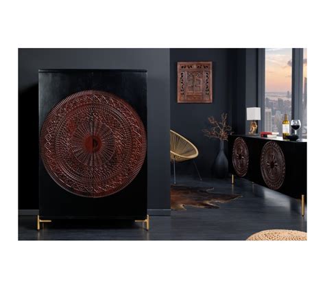 Luxusná drevená barová skrinka s rozkladacím pultom