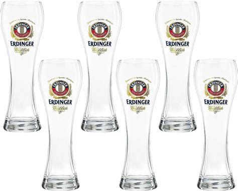 Pivné poháre s pivom