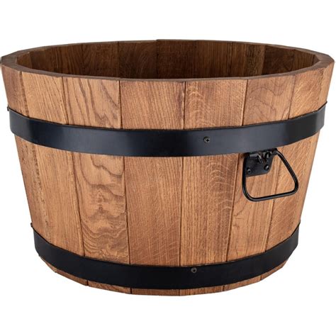 Drevená kaďa ako kvetináč