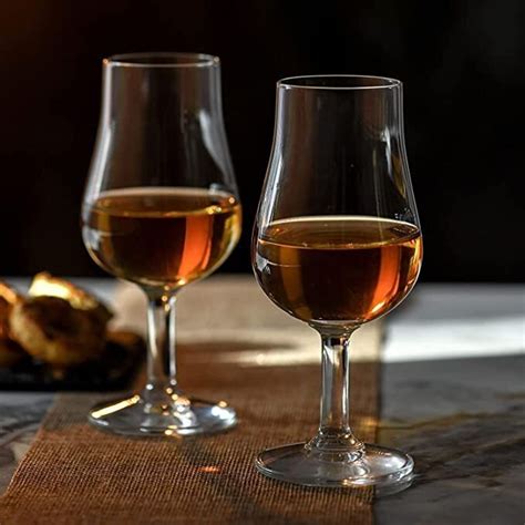 Tokajské poháre pripravené na degustáciu