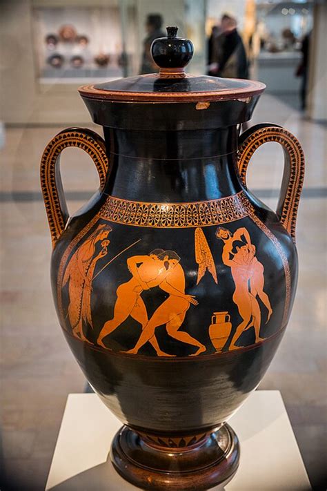 Červenofigúrová amfora zobrazujúca mytologickú scénu