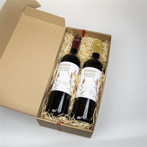 Darčeková krabička s vínom a pochutinami