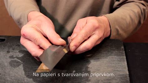Detail ručného brúsenia na krištáľovom pohári