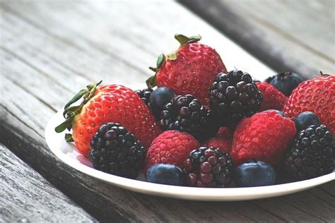 Ilustrácia ovocia pripraveného na kvas