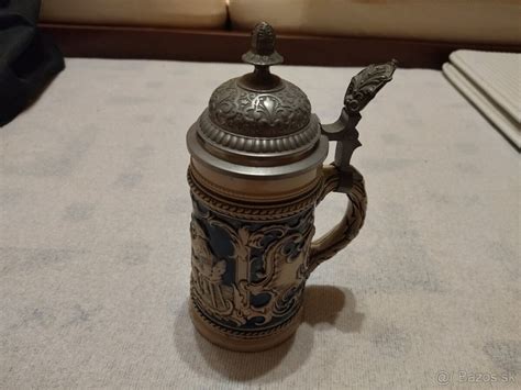 Keramický pivný krígeľ s tradičným zdobením