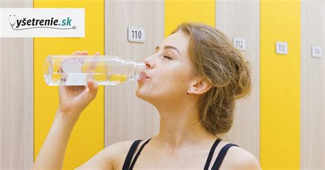 Ilustrácia silikónových nalievacích náleviek v rôznych fľašiach